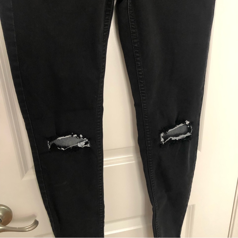 Free People-High Rise Busted Knees Skinny Jeans-26 distressed black stretch - Picture 6 of 13